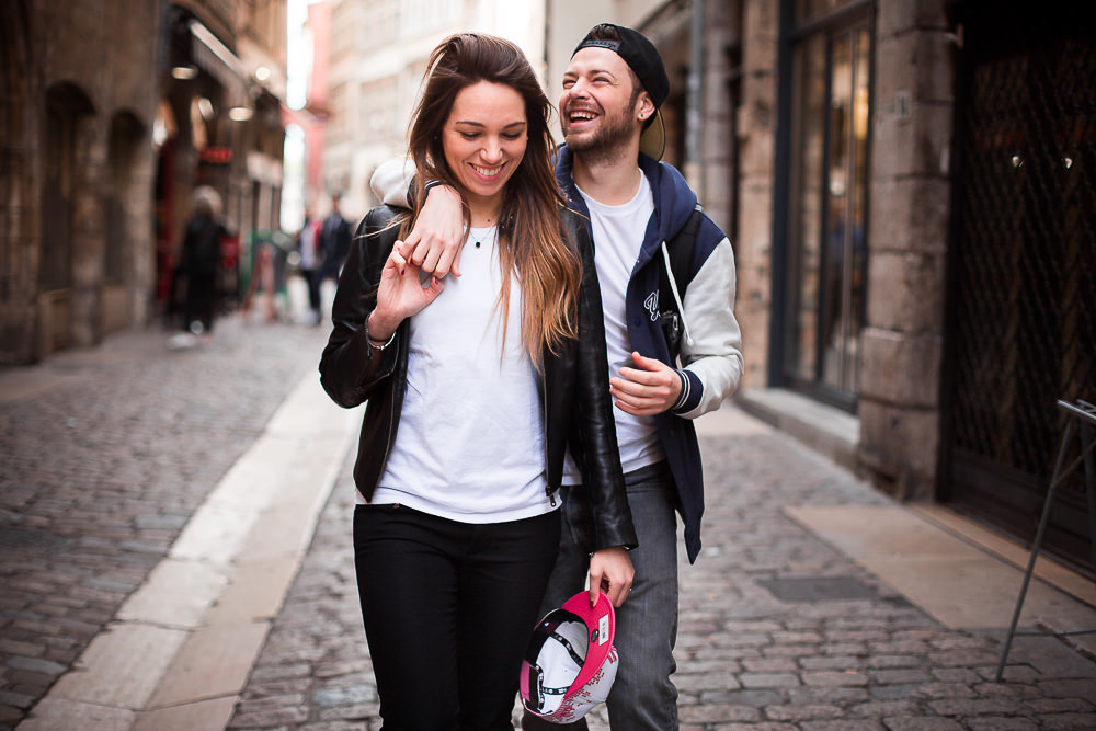 S&eacute;ance photo de couple dans le vieux Lyon