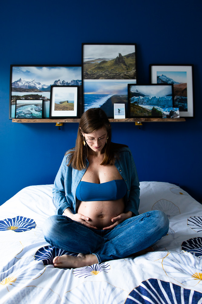 Shooting photo de grossesse à domicile à Lyon